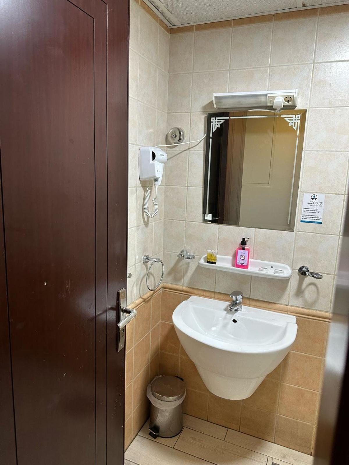 Hotel Morjan Almedina Aldhabi For Hospitality Tourism Ngoại thất bức ảnh